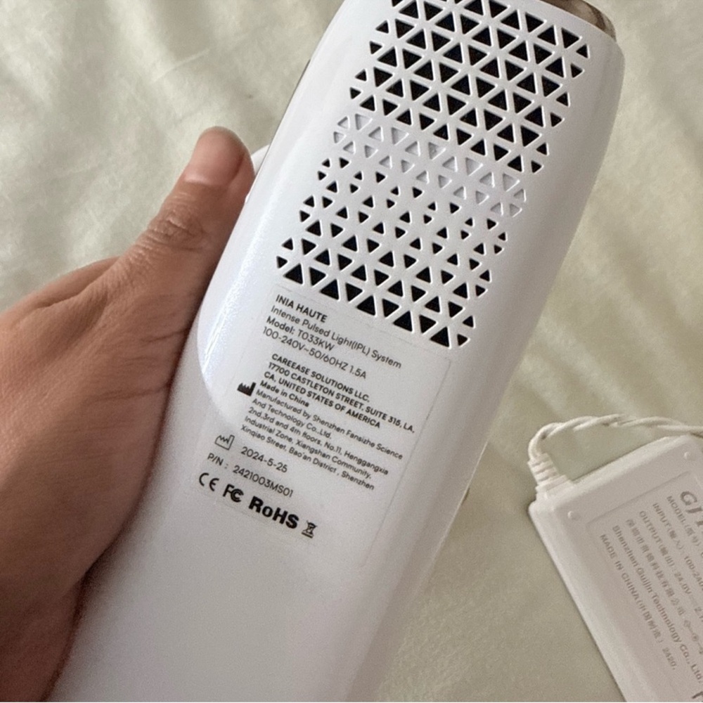 Haute White and Gold Hair Removal Device - Picture 6 of 8
